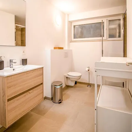 Holiday home In Near Town Center Huy