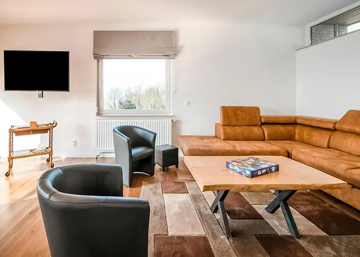 In Near Town Center * Huy