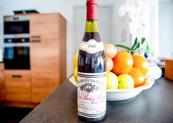 In Near Town Center * Hoei