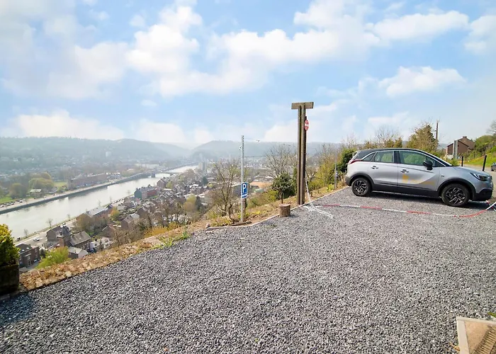 In Near Town Center Huy